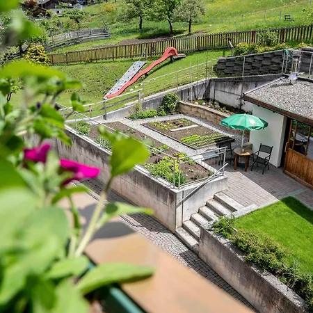 Kinderbauernhof Ierzerhof * Arzl im Pitztal