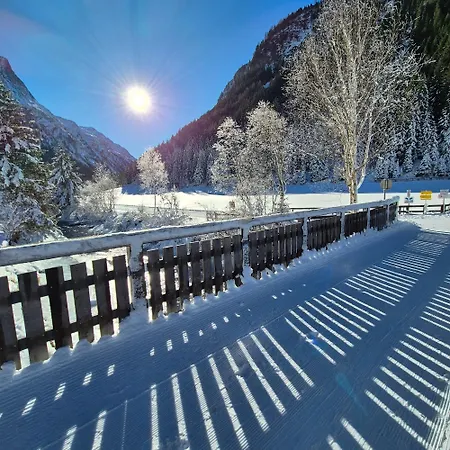 Farm stay Kinderbauernhof Ierzerhof