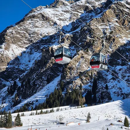 Kinderbauernhof Ierzerhof Farm stay Arzl im Pitztal