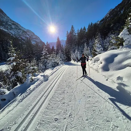 Farm stay Kinderbauernhof Ierzerhof Arzl im Pitztal