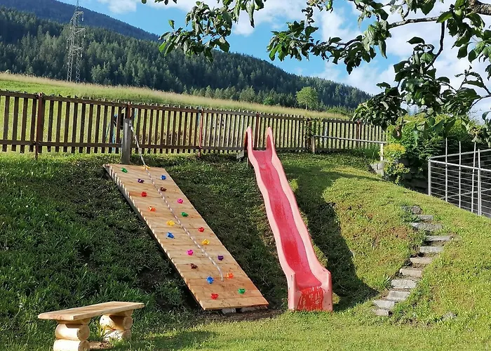 Kinderbauernhof Ierzerhof Séjour à la ferme Arzl im Pitztal