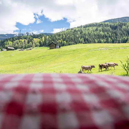 Kinderbauernhof Ierzerhof Κατάλυμα σε φάρμα Arzl im Pitztal