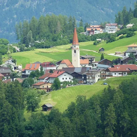 Κατάλυμα σε φάρμα Kinderbauernhof Ierzerhof Arzl im Pitztal
